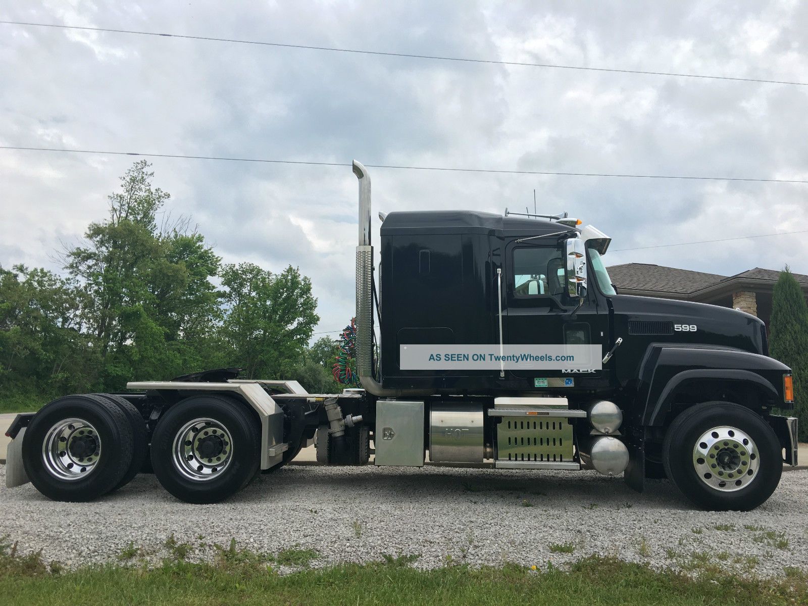 2015 Mack Chu613 Sleeper Semi Trucks photo