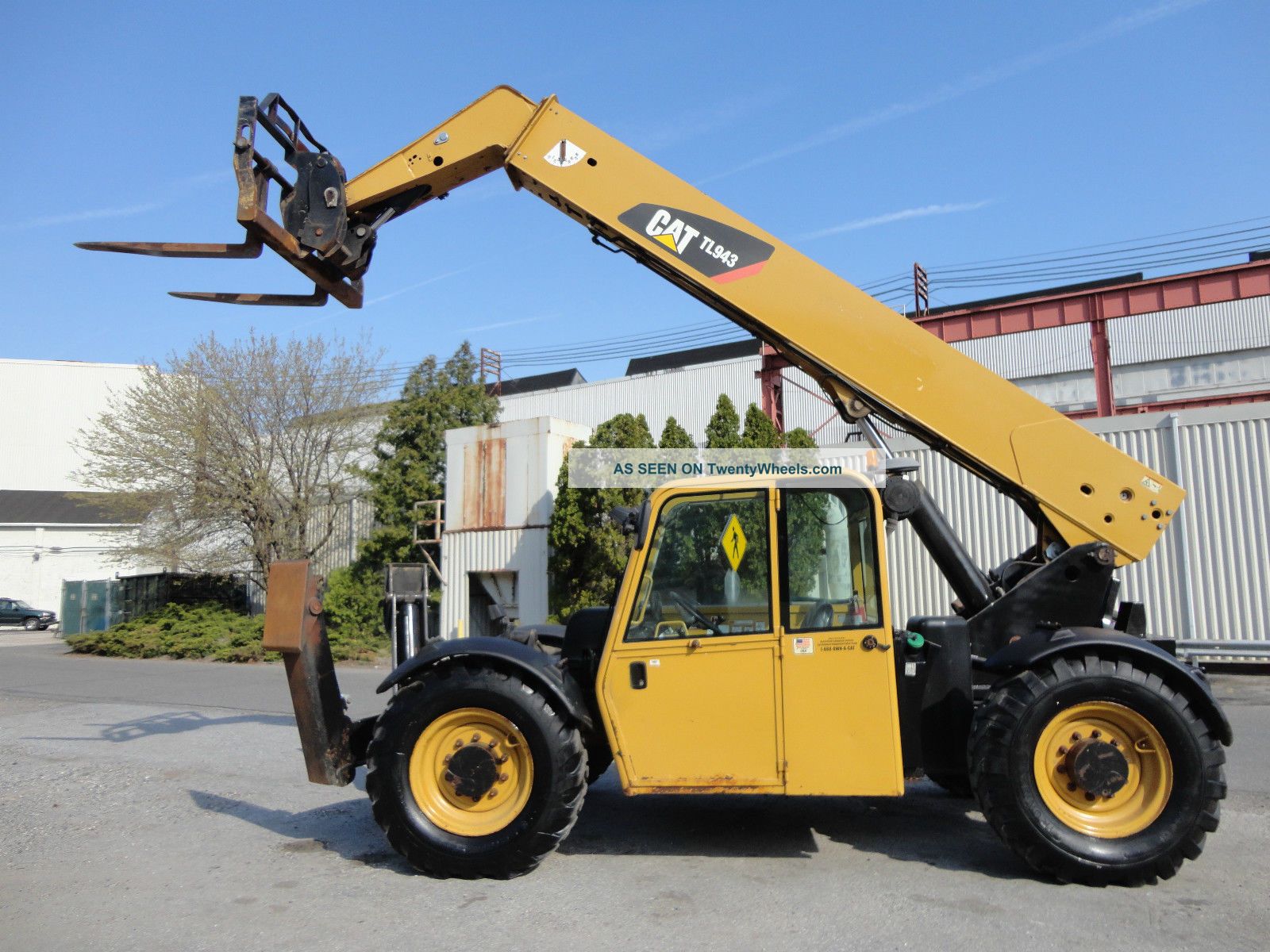 2007 Caterpillar Tl943 9,  000lb Capacity Telescopic Forklift - Enclosed Heated Cab Forklifts photo