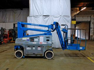 1998 Genie Z20/8n 400lb Boom Lift Electric Lift Truck W/ Built In Charger photo