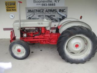 1958 Ford 841 Tractor photo