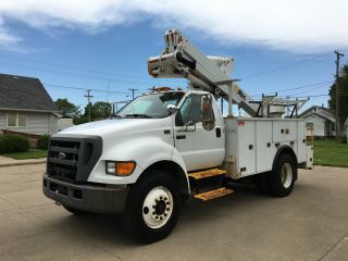 2005 Ford F750 photo