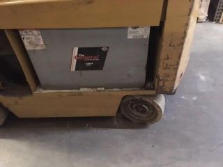 Yale Forklift Model Erc050zan48se083 Battery Operated Max Load 5000 Lbs photo