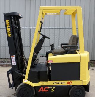 Hyster Model E40zs (2010) 4000lbs Capacity Great 4 Wheel Electric Forklift photo
