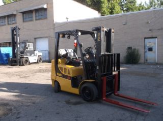 2009 Yale Forklift 5000 Lb Triple Mast,  Side Shift Cushion Tire photo