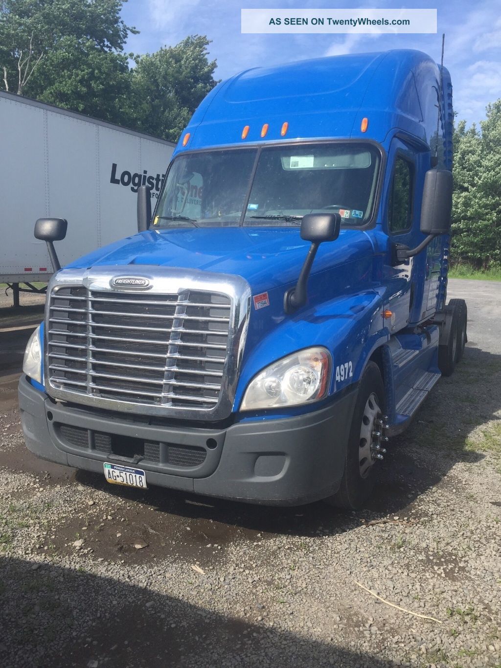 2010 Freightliner Sleeper Semi Trucks photo