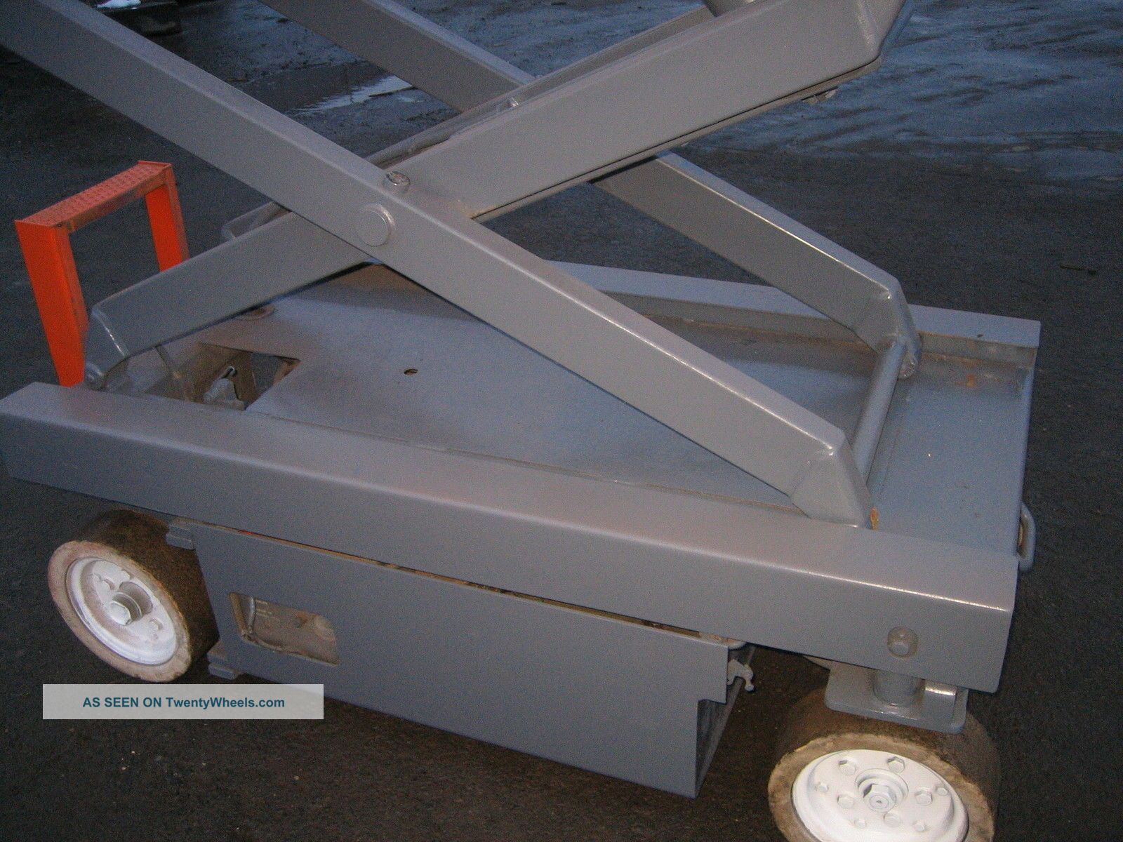 Skyjack 3219 Scissorlift 19 ' Deck Hgt, 25 ' Work Hgt, Fresh Paint, Hd