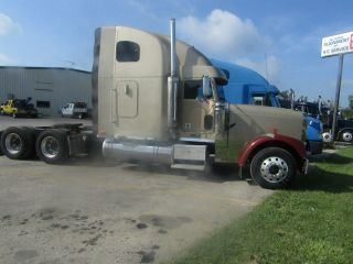 2007 Freightliner Classic photo
