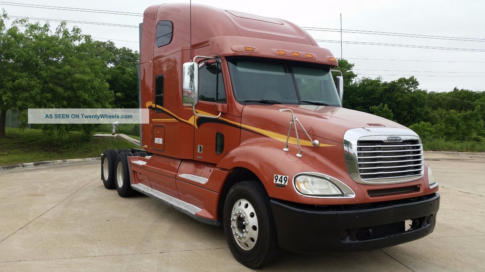 2007 Freightliner Columbia 120 Sleeper Semi Trucks photo
