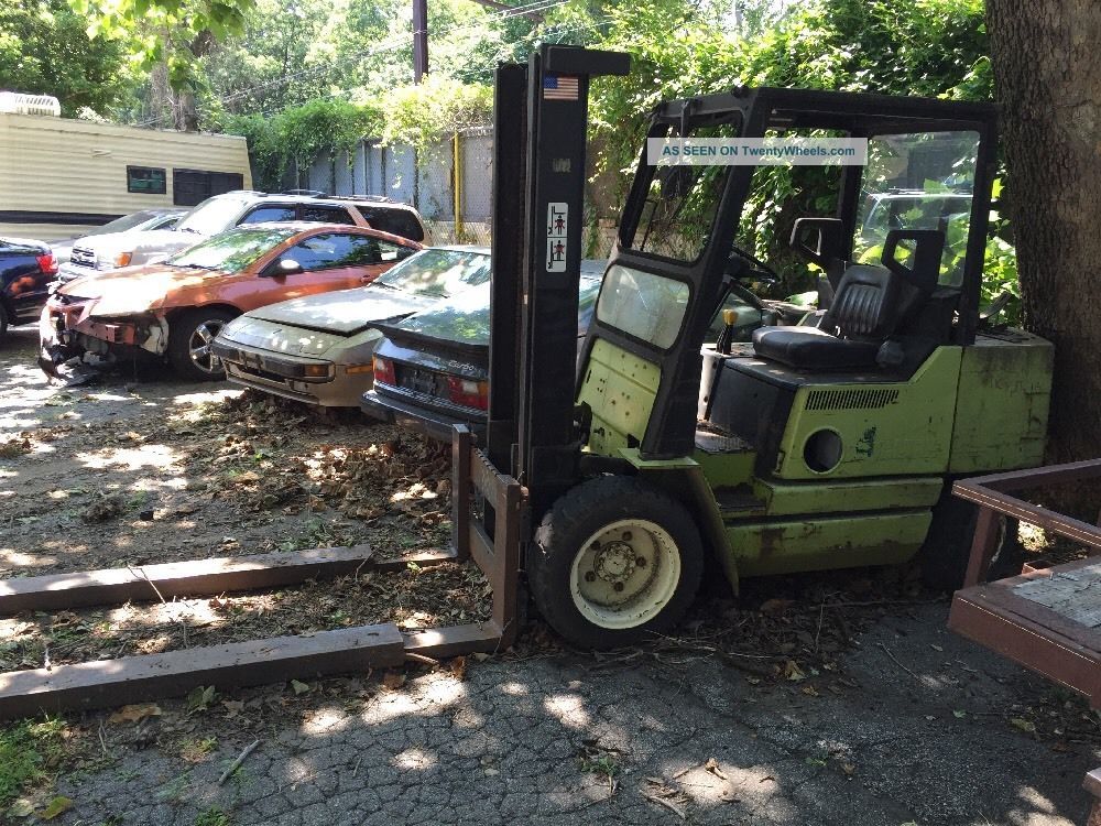 Clark Pneumatic Forklift Forklifts photo