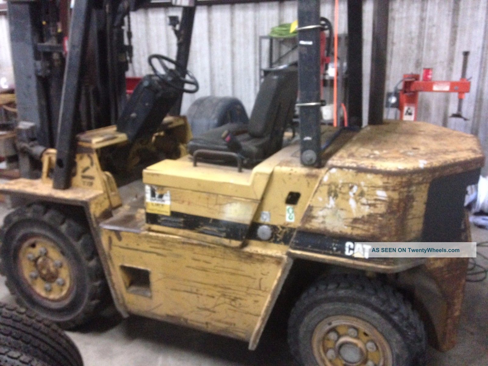 Cat Diesel Forklift Forklifts photo