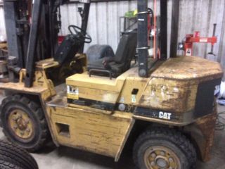 Cat Diesel Forklift photo