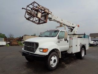 2000 Ford F650 Cable Placing Bucket Boom Truck photo
