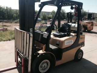 2011 Yale 5,  000lbs Forklift Outdoor Type Glp50 Three Stage Mast Very photo
