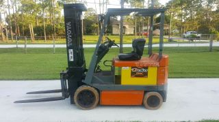 Toyota Electric Forklift 6000 Lbs photo