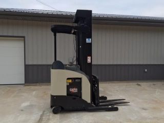 2004 Crown Rr5220 - 45 Stand - Up Forklift Lift Truck photo