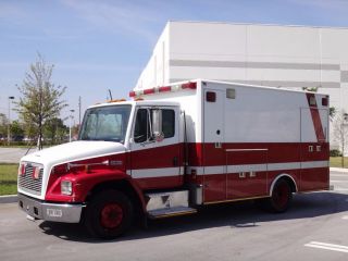 2001 Freightliner Fl60 Medic Master Ambulance photo