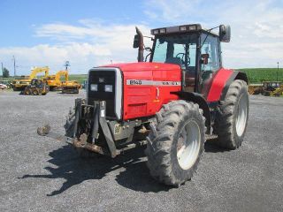 Massey Ferguson 8140 Farm Tractor photo