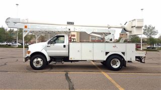 2002 Ford F750 photo