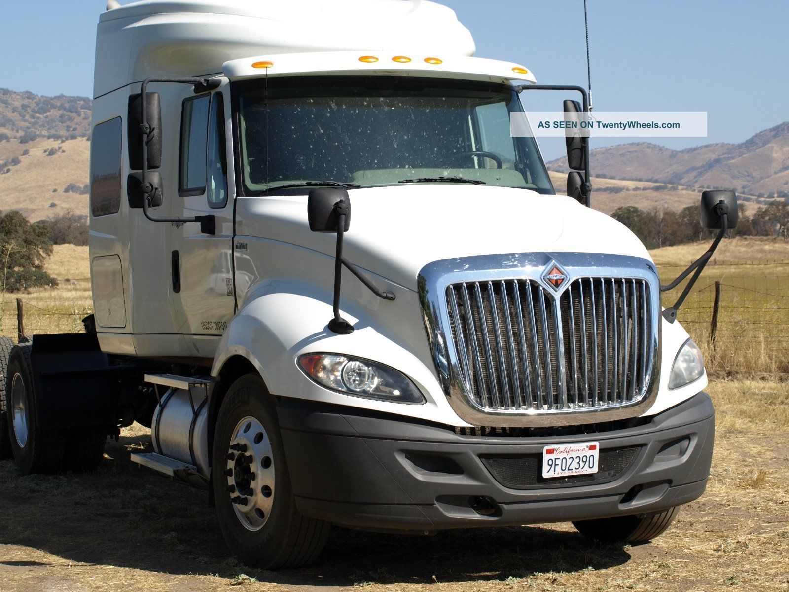 2012 International Prostar+ Sleeper Semi Trucks photo