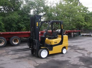 2009 Yale 8000 Lb Forklift With Side Shift,  Triple Mast Cushion Tires 94/207 photo