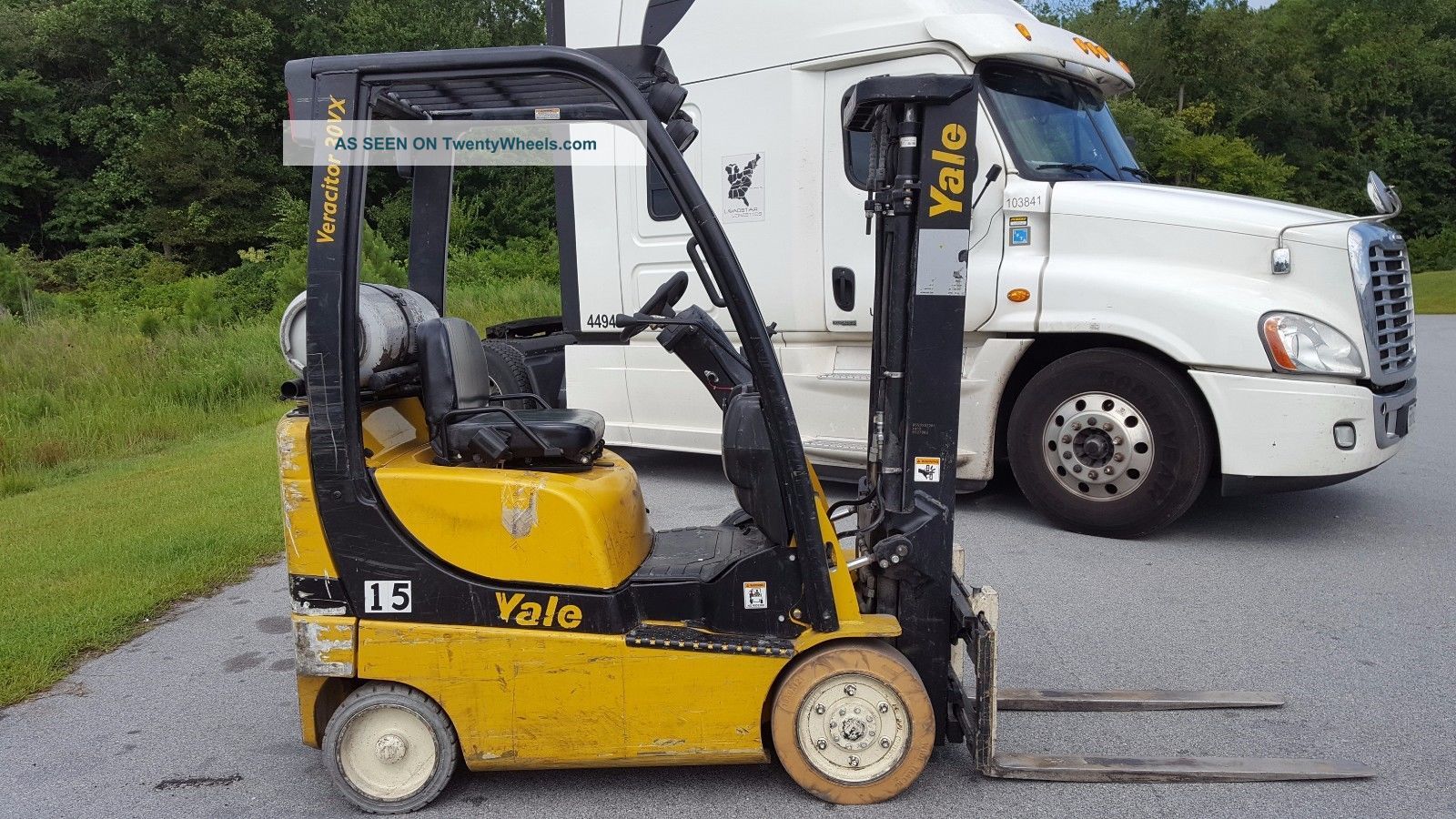 Yale Veracitor 30vx Industrial Forklift 4 - Wheel Forklifts photo