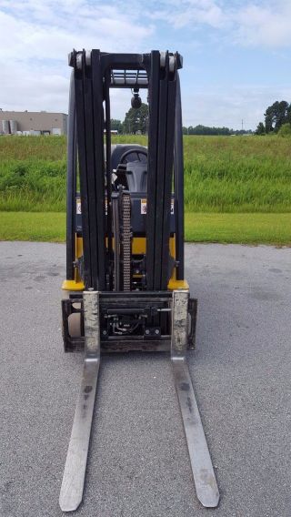 Yale Veracitor 30vx Industrial Forklift 4 - Wheel photo
