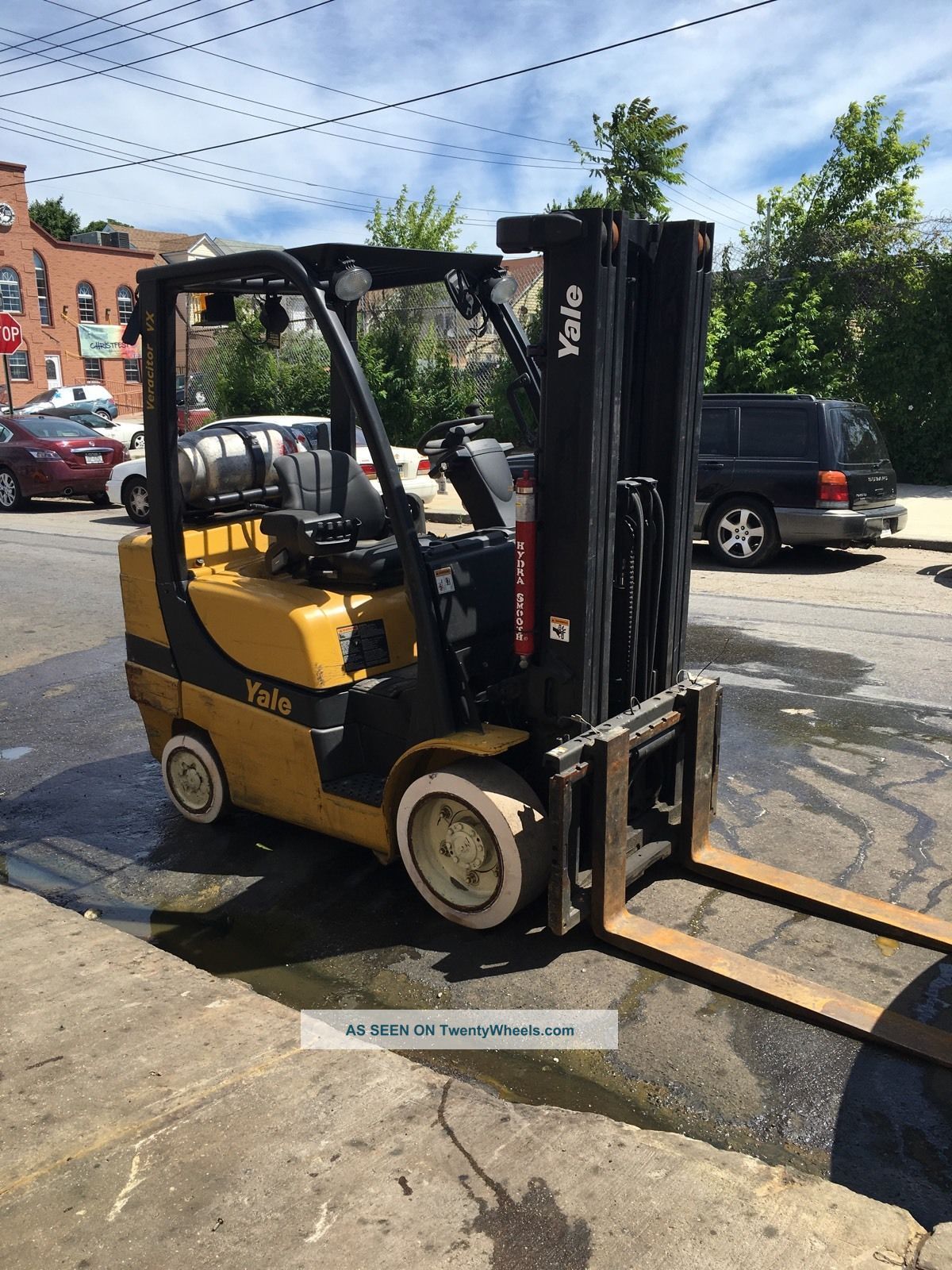 Yale Forklift Forklifts photo