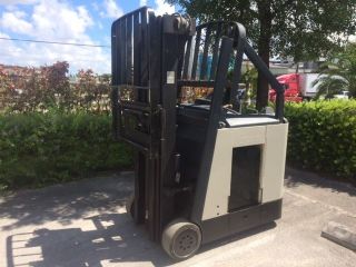 Crown Forklift Rc3020 - 30 Stand Up Rider 3,  000 Lb Capacity photo