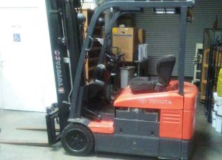 Toyota Electric Forklift Serie 7 No Paypal photo