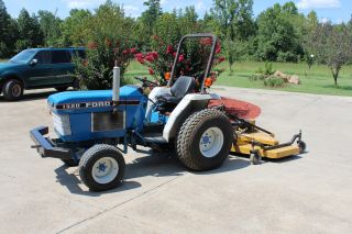 Ford 1320 Utility Compact Tractor With Mower John 404 569 - 3093 photo