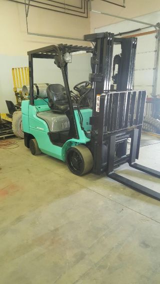 Forklift photo