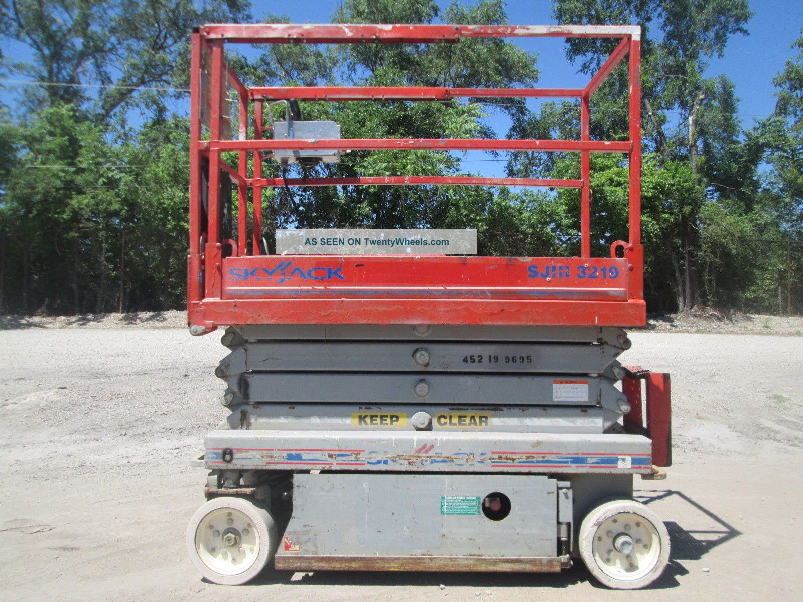 2006 Skyjack Sjiii3219 Scissor Lift Manlift Boom Aerial Lift Platform Lift Scissor & Boom Lifts photo
