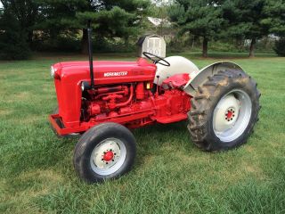 Ford 860 Tractor photo