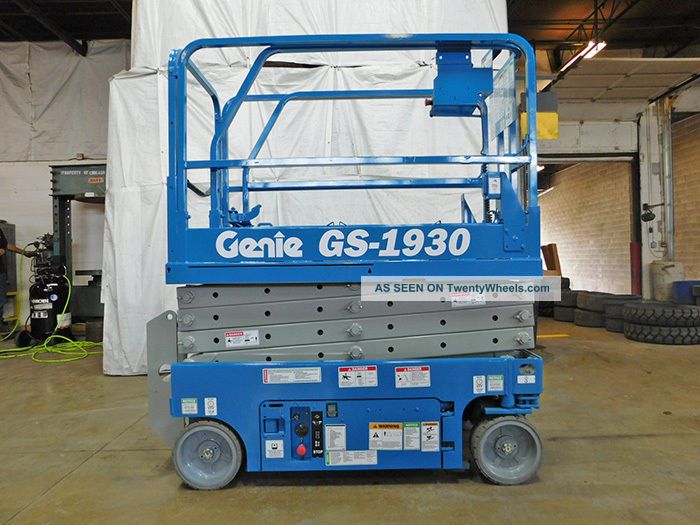2007 Genie Gs1930 500lb Non Marking Cushion Scissor Lift 110v Electric Lift Forklifts photo
