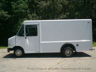 2006 Ford Step Van Drw Just 8k Mles One Owner Nc Truck Hard To Find With A/c photo