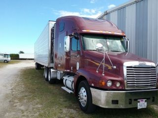 2005 Freightliner St120064s T photo
