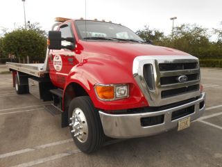 2011 Ford F - 650 photo