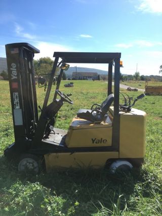 Yale Forklift Lift Truck Glc050denuae083 8700 Pound Lift photo
