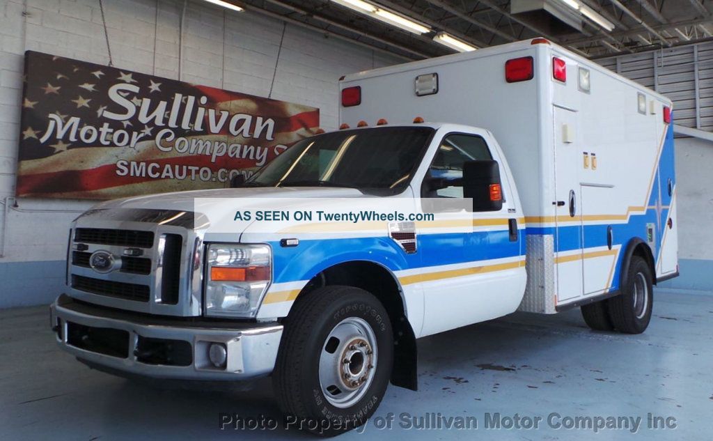 2009 Ford Duty F - 350 Drw Emergency & Fire Trucks photo