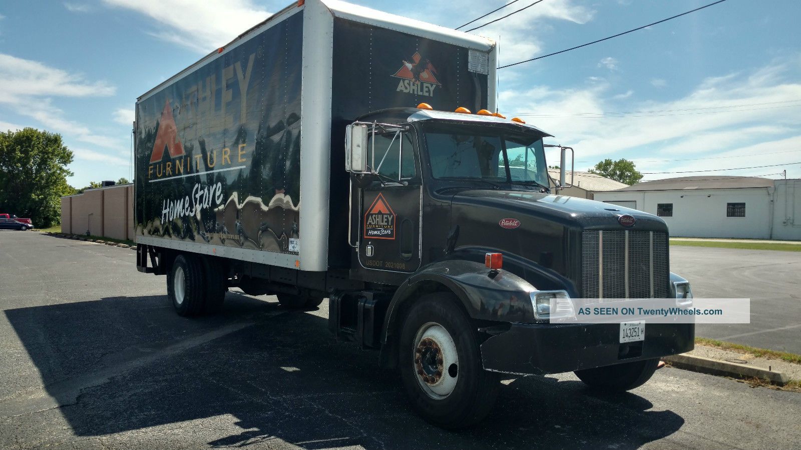 2003 Peterbilt 330 Other Medium Duty Trucks photo