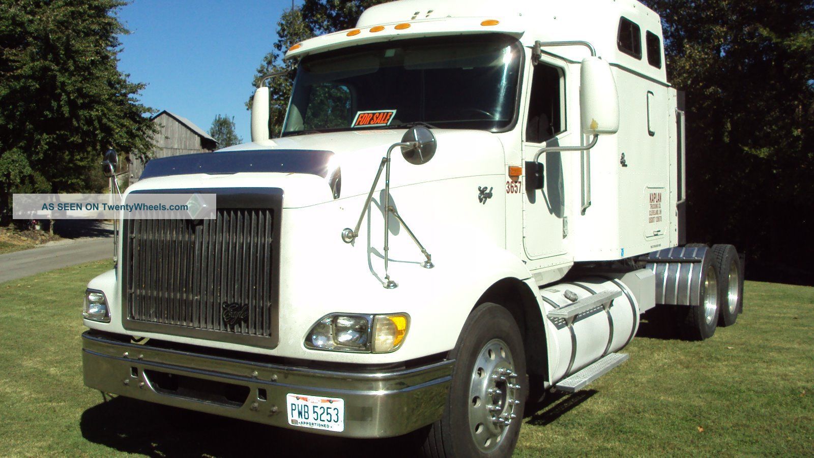 2001 International 9400 Sleeper Semi Trucks photo