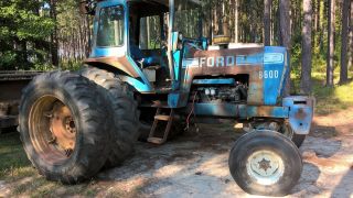 Ford 8600 Farm Tractor photo