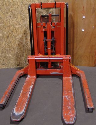 Interthor Trans Positioner Straddle Lift 2200 Battery Operated photo