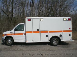 2005 Ford E450 Ambulance Just 23k Miles photo