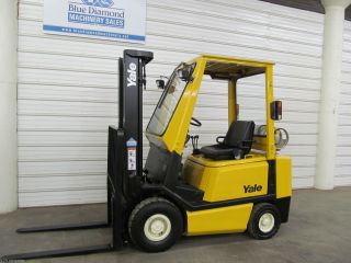Yale Glp040,  4,  000 Pneumatic Tire Forklift,  3 Stage,  S/s,  Glp030,  H40xm Hyster photo