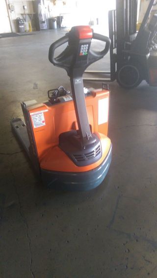 Electric Pallet Jack Toyota photo