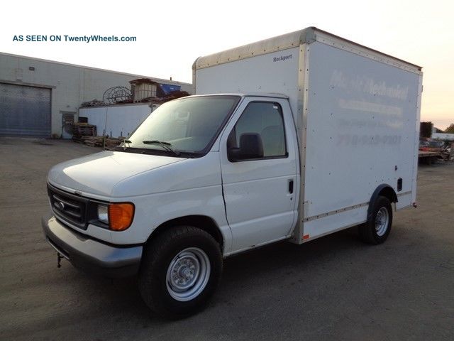2006 Ford E350 10 ' Box Truck Turbo Diesel Box Trucks & Cube Vans photo