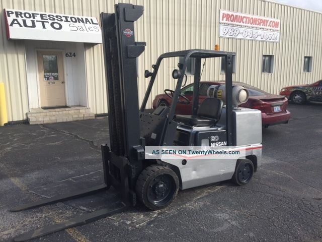 Nissan 8000 Forklift 2 Stage Mast Forklifts photo