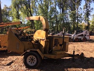 2004 Vermeer Bc1230a Chipper photo