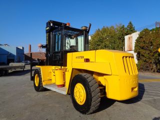 Hyster H360xl 36,  000lb Forklift - Propane - Enclosed Cab - photo